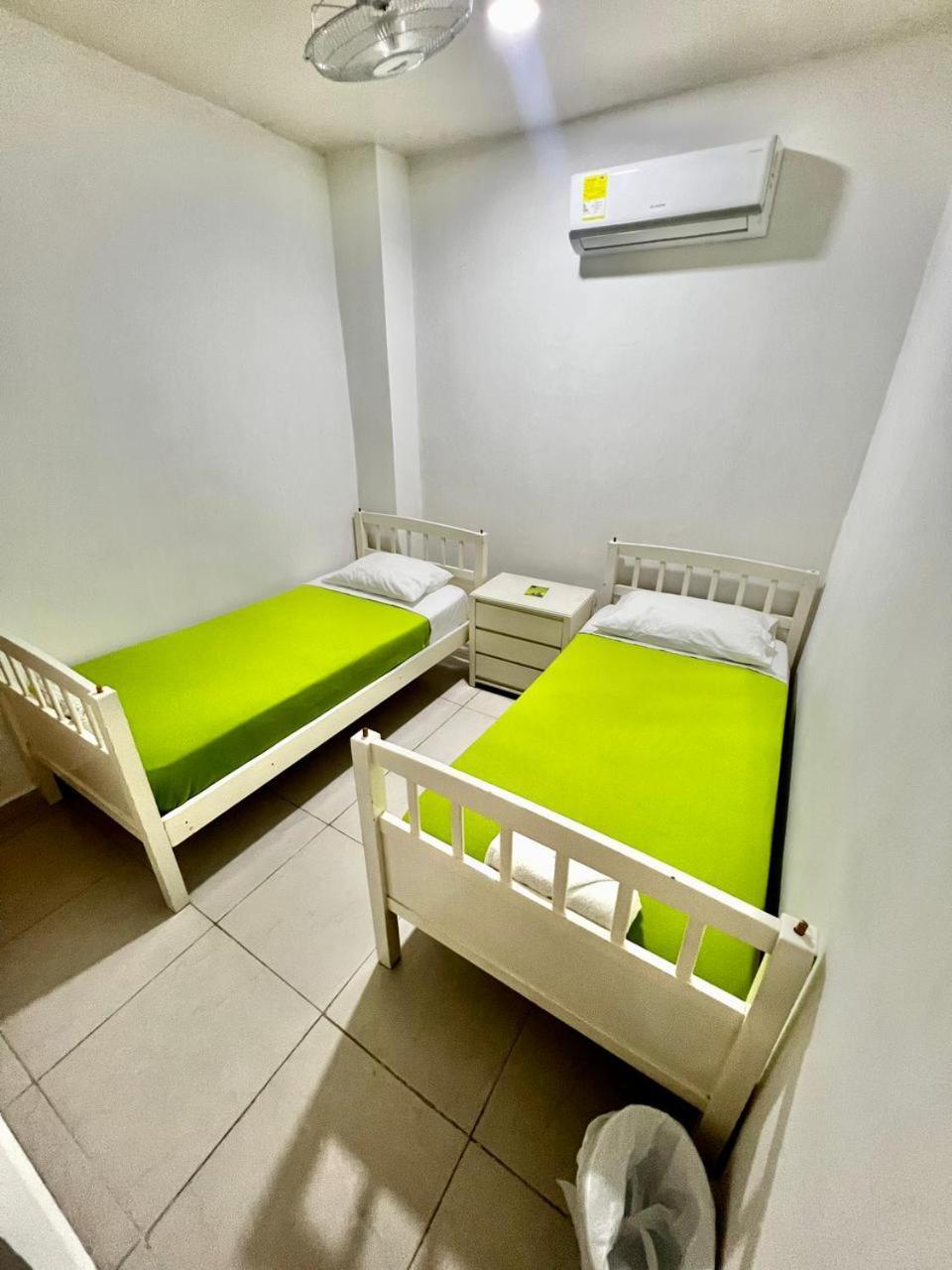 Hostal Lumar Барранкілья Екстер'єр фото